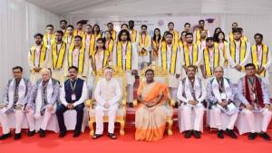 The verdict in Malegaon blast case came after 17 years, all 7 accused including Sadhvi Pragya Thakur were acquitted, BJP said Congress should answer saffron terrorism (6)-040nd8oavd.jpg